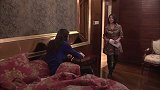 姑娘听到演出全部停止之后整个人都傻了，差点哭出来