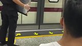 为工作人员点赞
