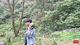 农村小伙用西瓜拌饭，你有没有吃过？