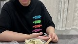 原来他知道我想念的不止是姥姥包的饺子，还有姥姥十开和笑笑 情侣日常 夫妻日常
