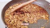 爱吃面条要收藏了，教你饭店不外传炸酱做法，拌饭拌面酱香味十足