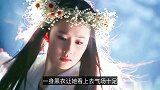 刘亦菲终于时尚一次，穿牛仔外套配无痕裤走机场，一身黑时髦显瘦