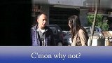 欧冠-1617赛季-美女诱惑那不勒斯球迷:说皇马加油就给你看胸!-新闻