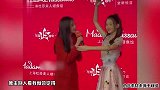 关晓彤看到蜡像好得意，原来别人看我这么漂亮，笑称自己不要脸