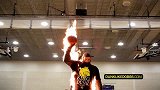 街球-14年-Kenny_Dobbs难度最大风险度最大的飞跃火人 暴扣火焰球-专题