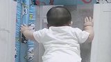 爸爸下班回来，没抱十个月的女儿，都把小情人都急哭了