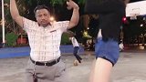 双人比拼加特林，小姐姐为了成为网红真是拼了