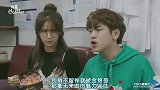 姑娘盯着教授手吞口水，谁知教授居然这样做，直男反应太搞笑