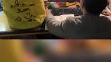 爸爸为带娃工作两不误想妙招