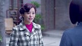 看着二婶的腌菜卖得不错， 心里不舒服，质问家里的欠债是谁欠的