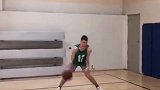 篮球-18年-国外人气爆棚的白人模仿帝实力COS一波塔图姆-新闻