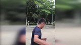 篮球-18年-精准制导不可思议 小伙中圈背投三分正中靶心-花絮