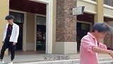 小伙子，你这也太尴尬了吧！哈哈哈