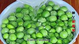 2把豌豆1根胡萝卜，做出来的豌豆五色丁，真的太好吃了
