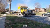 神奇的落叶吸尘车，能把落叶全部吸走，半小时一条街