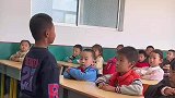 小学生竞选体育委员现场