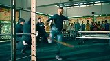 有个会武术的老师很重要，不但能教会你很多东西
