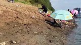 这鱼凭自己本事逃跑的
