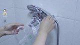 淋浴喷头堵住别急着换新的用这招清理一次，保证再也不会堵！
