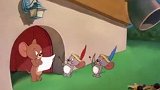 猫和老鼠：小老鼠们真猛，汤姆斗不过他们，被狠狠的收拾了