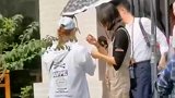 无锡商店偶遇杨紫本人好美好瘦啊网友紫美穿绿西装好迷人