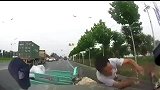 行车记录仪,这样的鬼探头,真是防不胜防