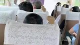 大巴车座椅上面的“角”是干什么用的，还只是过道两边有，车窗那边却没有？