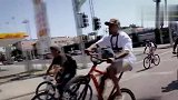 街头风味十足的单车大队 自行车也能如此嘻哈