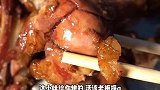 烤全羊，吃完满嘴油，他家一天烤的可真不少！