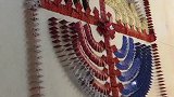 新作品来了，29378张多米诺纸牌搭建的作品