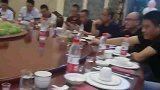 朋友请客来吃饭，忘记关静音了，这点钱还不够丢人的！
