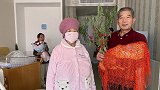 67岁产妇丈夫呼吁停止炒作：网络舆论让老伴受刺激 奶水减少