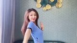 那个～帮我系一下带子，开了