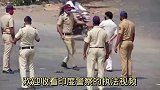搞笑配音：印度警察展示该如何处理麻烦问题的办法，厉害了