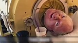 生活在铁肺机里65年的人