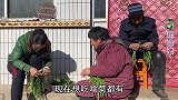 迎接2021年，倔媳妇全家一起包饺子，希望在新的一年牛气冲天