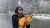 去往巩乃斯的路上！下大雪了……