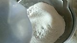这才是糯米粉最简单的做法，一蒸一卷，软糯香甜，比驴打滚简单