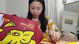 47.9元挑战吃10寸双倍芝士榴莲披萨，好吃到舔手指