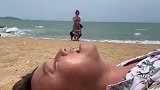 花五万块钱在三亚拍摄婚纱照，眼前一幕，你们觉得值吗