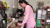 燕子3斤鲤鱼做家常红烧鱼，做法简单，肉质鲜嫩，抱着骨头啃爽了