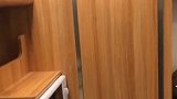 房车旅行流浪人，车子虽然很小，但是小两口游玩也是够了！
