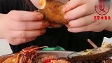 巴掌大的鲍鱼，肯定特别贵吧