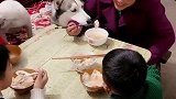 二哈撒娇问姥姥要好吃的