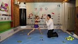 30秒出拳221次9岁拳击小女孩轻松打烂房门