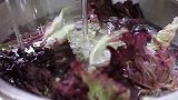 180买了一堆五花肉，大彭今天吃“生菜包肉”一口一个过瘾
