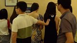 相亲会上，漂亮的小姐姐很多，但是唯独她最受小哥哥青睐