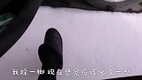 妹子单人单车进藏，晚上睡车里，早上起来车被大雪覆盖了