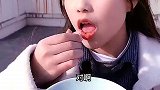 春节正常营业 冻干草莓 你吃过吗？酸酸甜甜的很好吃哦！美食 网红零食