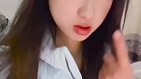 一笑就是邻家乖宝的感觉，是不是很可爱